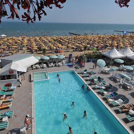 Marina Hotel 3*