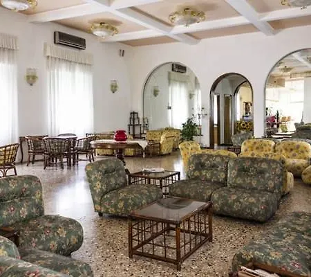 Marina Hotel 3*
